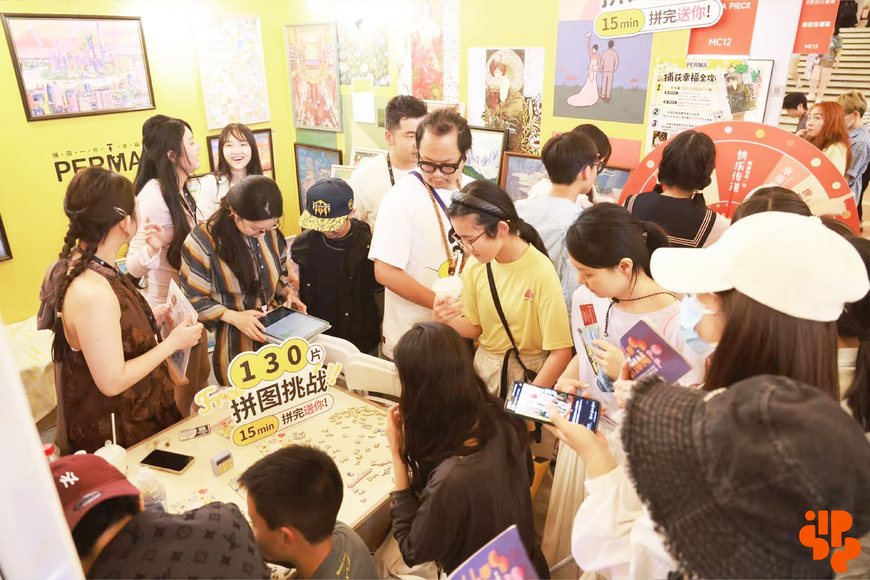 06-展会现场人气高涨