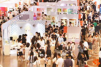 08-展会现场人气高涨